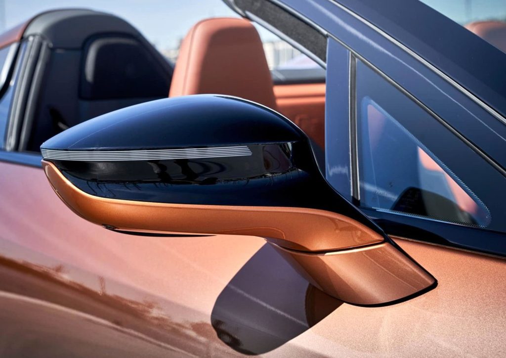 آینه بغل خودرو