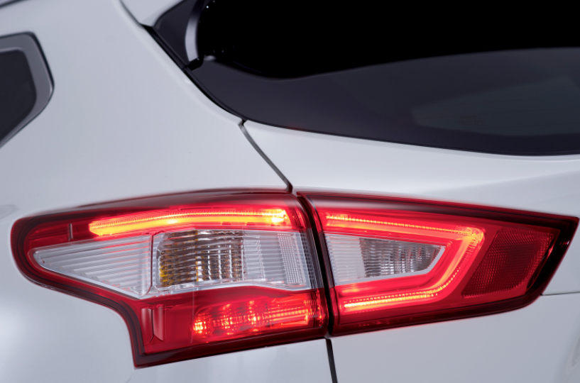 چراخ خطر خودرو