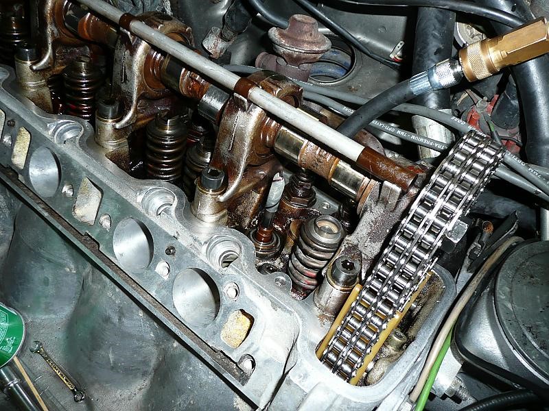 تعویض دریچه های موتور- تعویض لاستیک سوپاپ