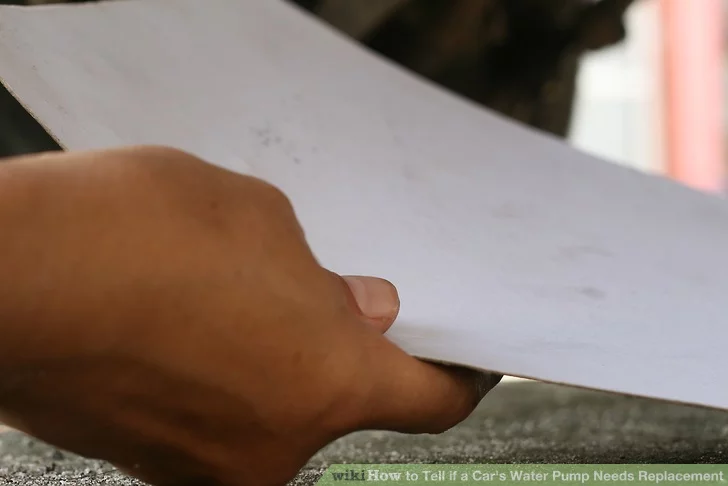 خودرو را در یک گاراژ با کف بتونی تمیز پارک کنید و بگذارید یک شب خاموش بماند.