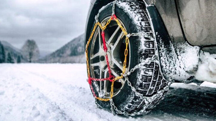 نحوه بستن زنجیر چرخ در روزهای برفی