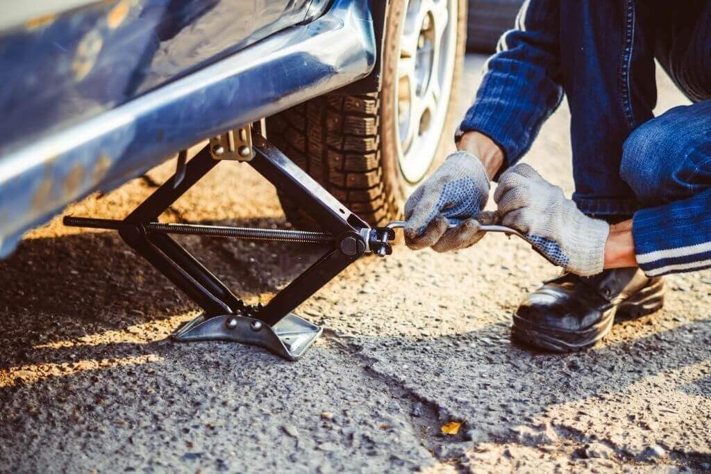 آسیب دیدن جک سفت کن خودرو