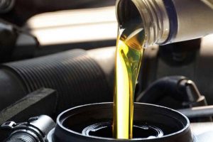 چرا روغن موتور کف می‌کند؟